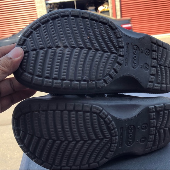 Crocs 12173 made tough last long Unisex's Gray  Rubber Sandals SizeM7,L9 - Picture 10 of 10